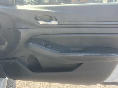 Used 2025 Nissan Altima 2.5 SV FWD image 22