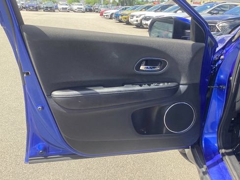 Used 2019 Honda HR-V EX image 9