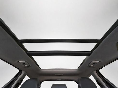 Used 2023 Hyundai Santa Fe Limited AWD/4WD image 35