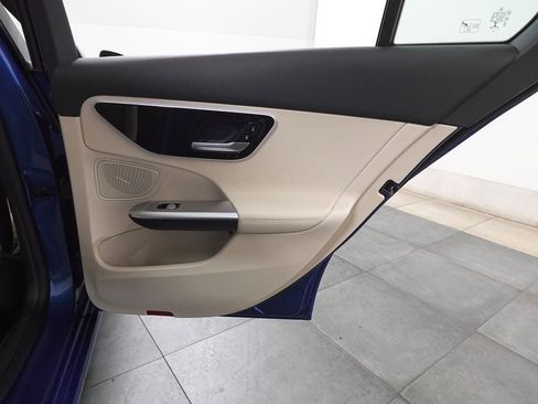 Used 2023 Mercedes-Benz C 300 4MATIC Sedan image 27