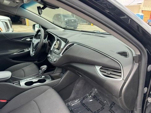 Used 2023 Chevrolet Malibu LS FWD image 19