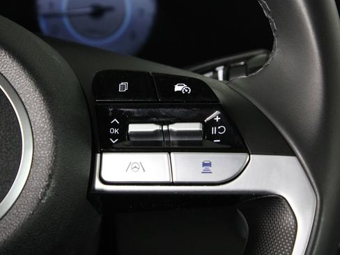 Used 2025 Hyundai Elantra SEL image 26