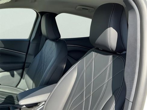 Certified 2025 Ford Mustang Mach-E Select w/ Interior Protection Package image 23