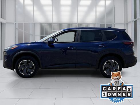 Used 2024 Nissan Rogue SV FWD image 3