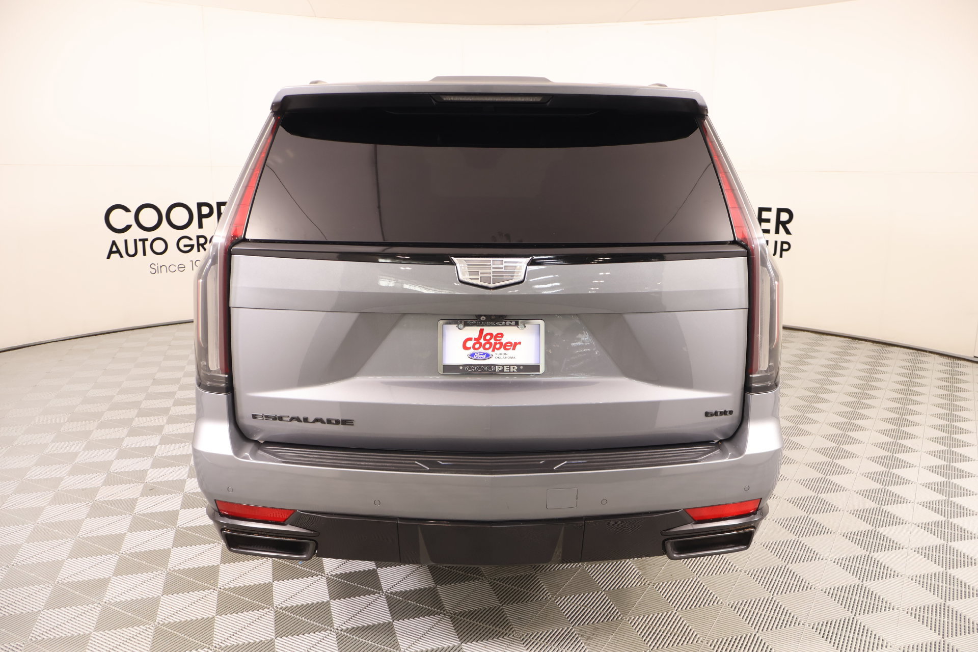 Used 2021 Cadillac Escalade Sport Platinum w/ LPO, ONYX Package AWD/4WD image 24