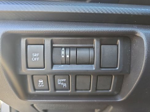 Used 2018 Subaru Impreza 2.0i Premium image 25