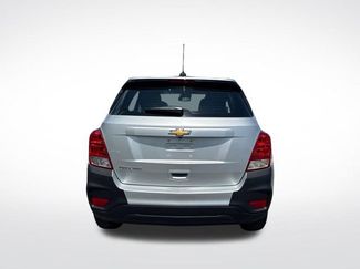 Used 2018 Chevrolet Trax LS AWD/4WD video 4