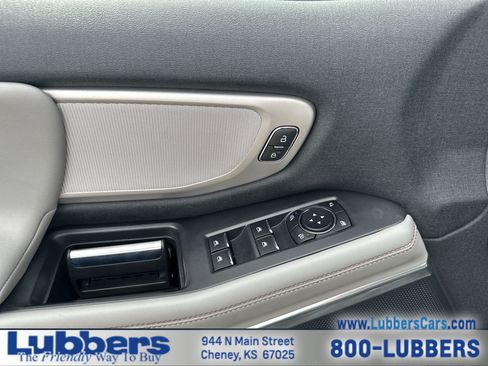 Used 2025 Ford Expedition Active AWD/4WD image 13