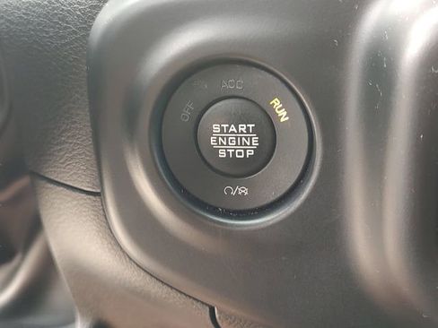 Used 2022 Jeep Wrangler Unlimited Rubicon w/ Steel Bumper Group AWD/4WD image 21