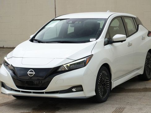 Used 2023 Nissan Leaf SV Plus FWD image 42