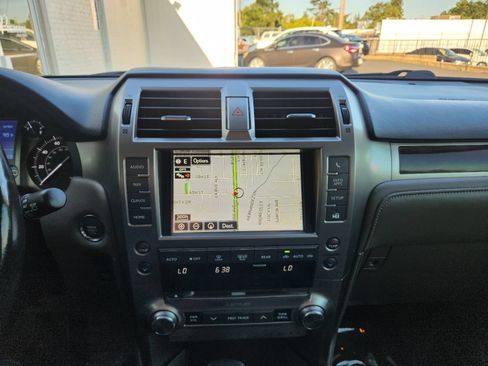 Used 2017 Lexus GX 460 Premium w/ Premium Package AWD/4WD image 15