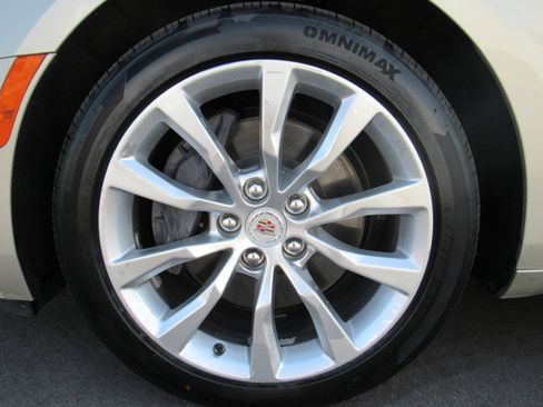 Used 2015 Cadillac XTS Luxury image 28