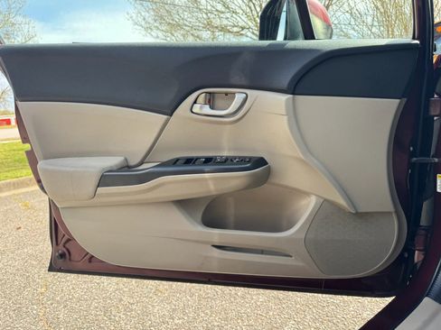 Used 2012 Honda Civic LX image 8