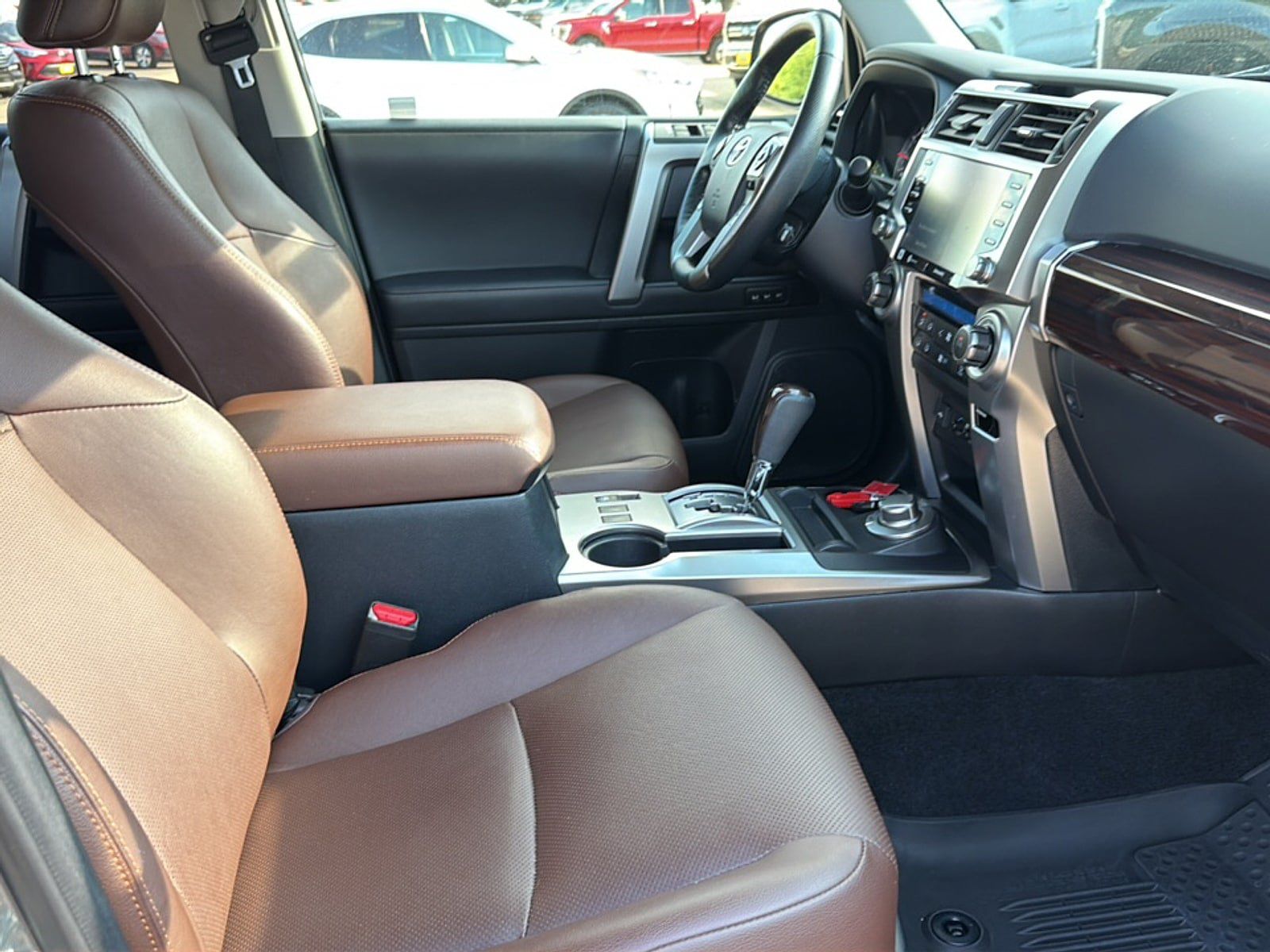 Used 2023 Toyota 4Runner Limited AWD/4WD image 17