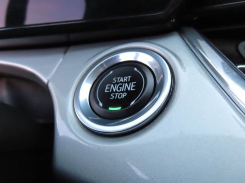 Certified 2025 Chevrolet Trax LT FWD image 6