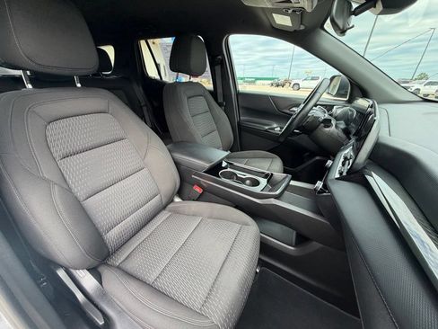 Used 2025 Chevrolet Equinox LT FWD image 30