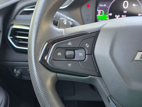 Used 2023 Chevrolet Bolt EUV LT w/ Driver Confidence Package image 17