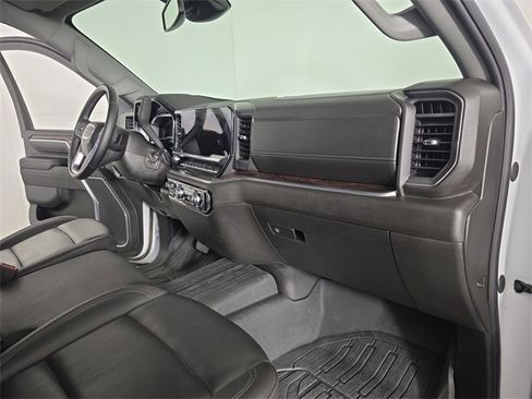 Certified 2025 GMC Sierra 3500 SLT w/ X31 Off-Road Package image 21