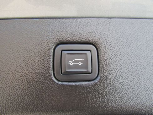 Used 2024 Chevrolet Blazer RS w/ Enhanced Convenience Package AWD/4WD image 23