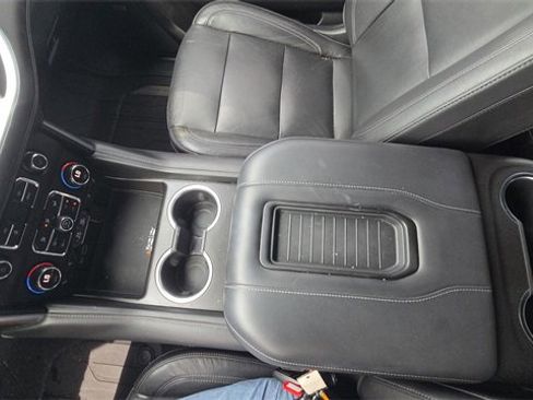 Used 2021 Chevrolet Tahoe LT w/ LT Signature Package image 28