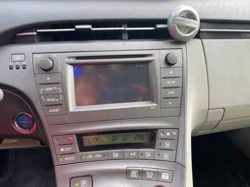 Used 2014 Toyota Prius Two FWD image 20