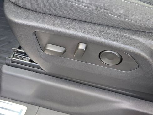 Certified 2022 Chevrolet Silverado 1500 RST AWD/4WD image 29