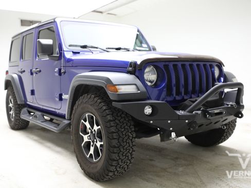 Used 2018 Jeep Wrangler Unlimited Sport S image 7