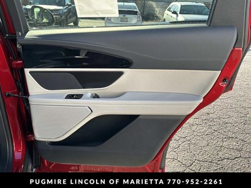 New 2026 Lincoln Nautilus Premier image 17