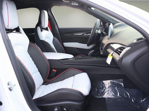 New 2026 Cadillac CT5 V Blackwing w/ Carbon Fiber 1 Package image 14