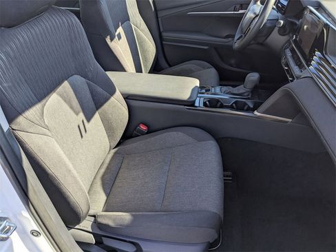 Used 2025 Toyota Camry LE image 37