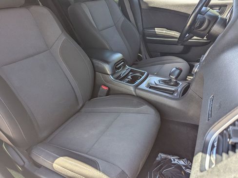 Used 2022 Dodge Charger SXT RWD image 8