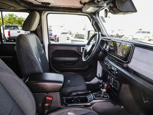 Used 2024 Jeep Wrangler Sport S image 18