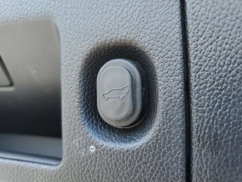 Used 2019 Chevrolet Tahoe LT AWD/4WD image 10