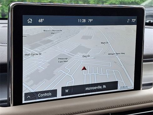 Used 2022 Lincoln Aviator AWD w/ Premium Package image 17