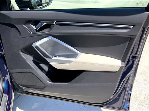 Used 2020 Audi Q3 2.0T Premium w/ Convenience Package image 21