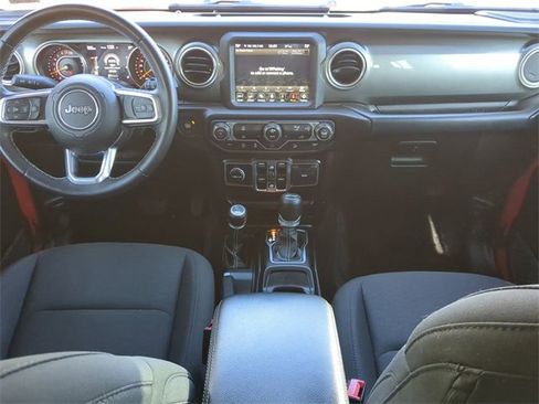 Used 2020 Jeep Wrangler Unlimited Sahara w/ Uconnect 4C Nav & Sound Group image 13