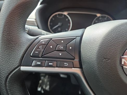 Used 2024 Nissan Altima 2.5 SV FWD image 21