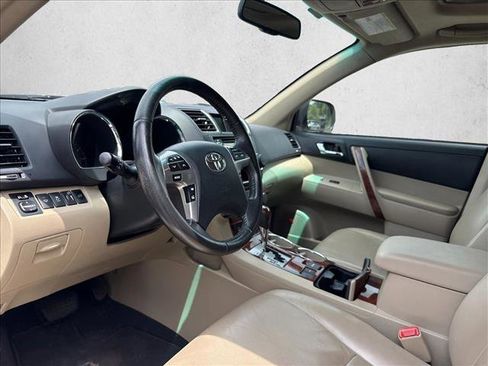 Used 2013 Toyota Highlander Limited FWD image 11