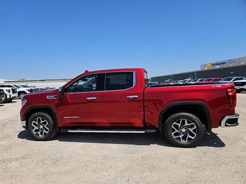 New 2026 GMC Sierra 1500 SLT image 2