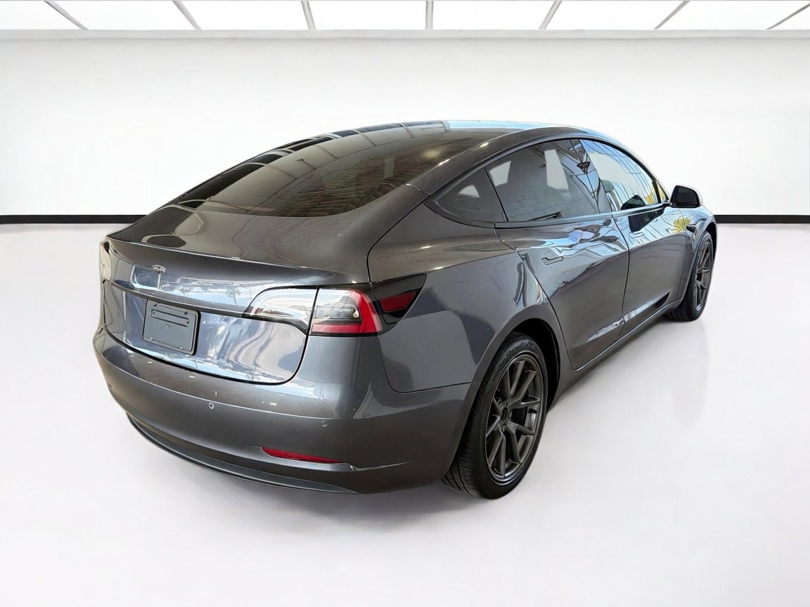 Used 2022 Tesla Model 3 RWD image 4