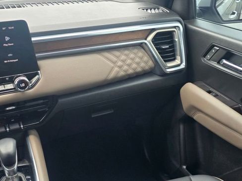 Used 2023 GMC Canyon Denali AWD/4WD image 18