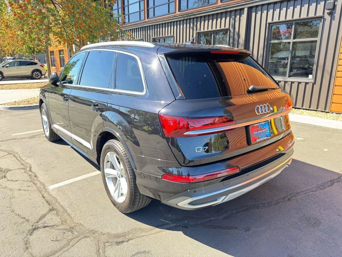Used 2020 Audi Q7 3.0T Premium w/ Convenience Package AWD/4WD image 3