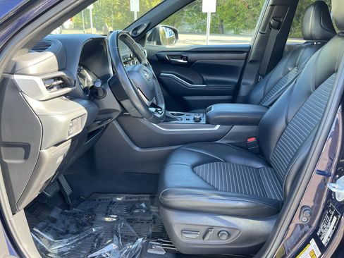 Used 2022 Toyota Highlander XSE image 10