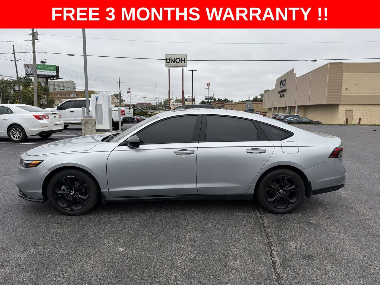 Used 2025 Honda Accord SE image 27