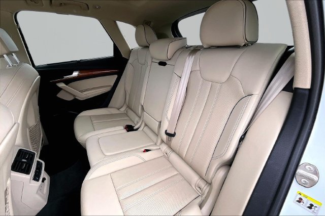 Used 2021 Audi Q5 Prestige AWD/4WD image 28