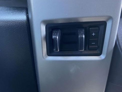 Used 2018 Ford F250 Lariat w/ Chrome Package image 27