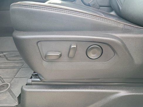 Used 2024 Chevrolet Tahoe High Country w/ Premium Package image 19