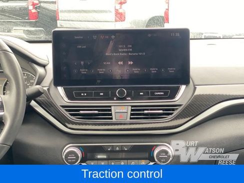 Used 2024 Nissan Altima 2.5 SR AWD/4WD image 18