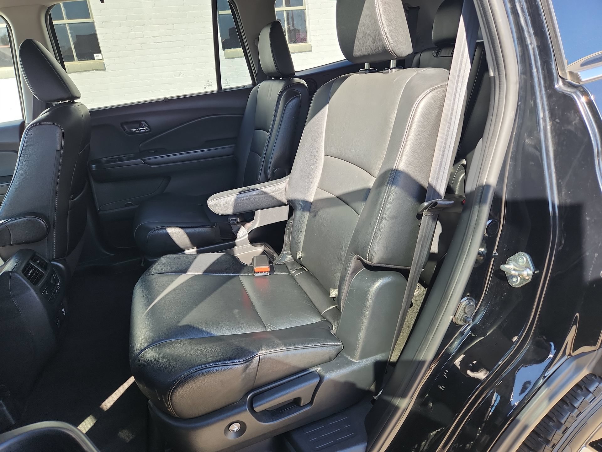 Used 2020 Honda Pilot Touring image 25