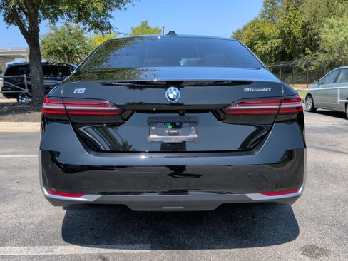 Used 2026 BMW i5 eDrive40 RWD image 8